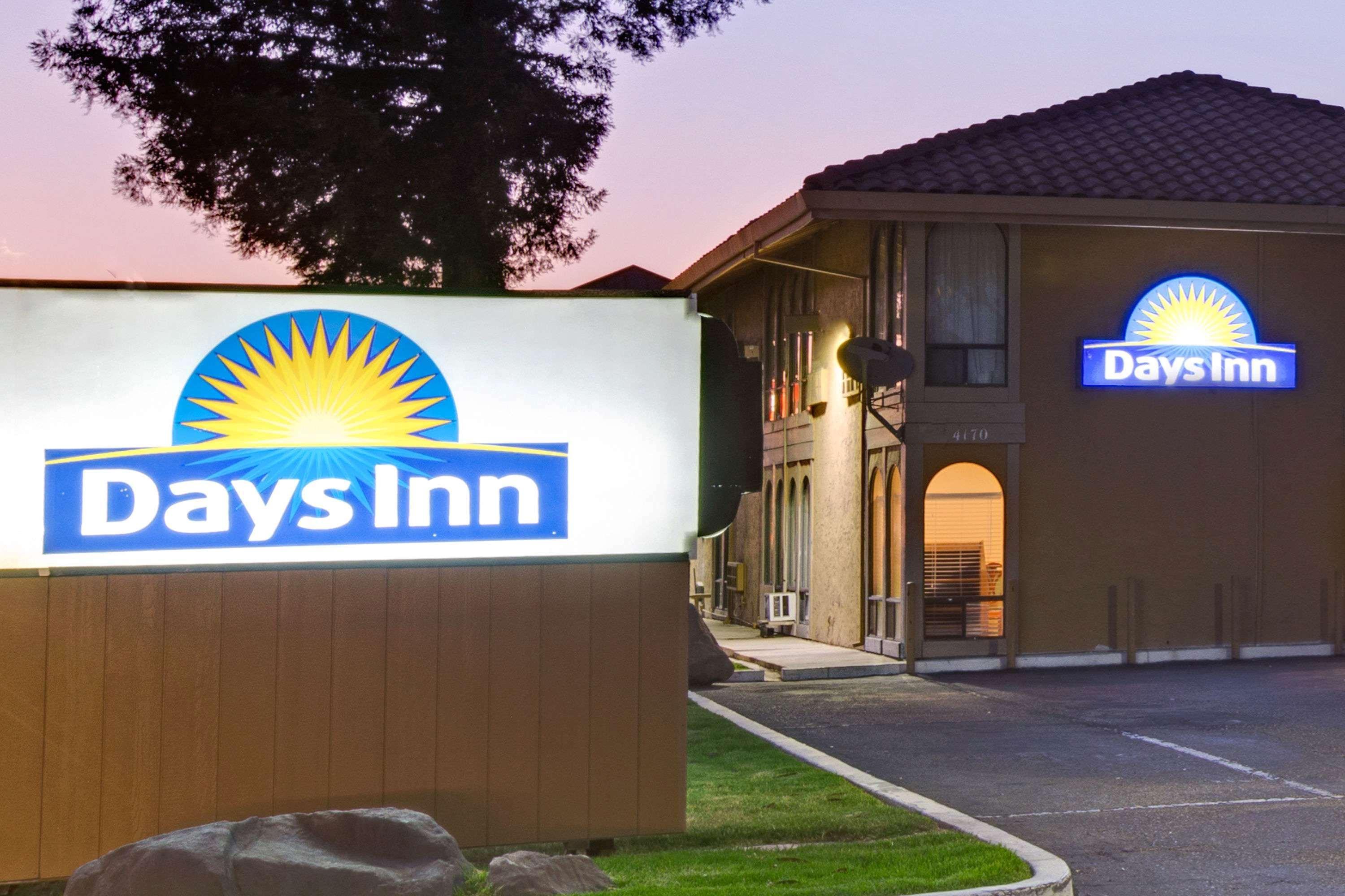 Days Inn By Wyndham San Jose Convention Center Exterior photo